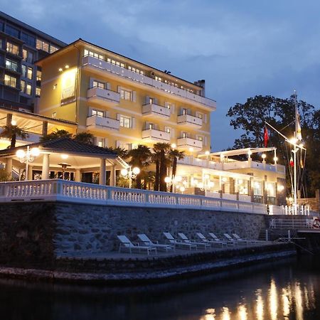 Holiday Hotel Yachtsport Resort Lago Maggiore ブリッサーゴ エクステリア 写真