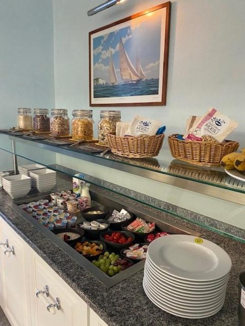 Holiday Hotel Yachtsport Resort Lago Maggiore ブリッサーゴ エクステリア 写真