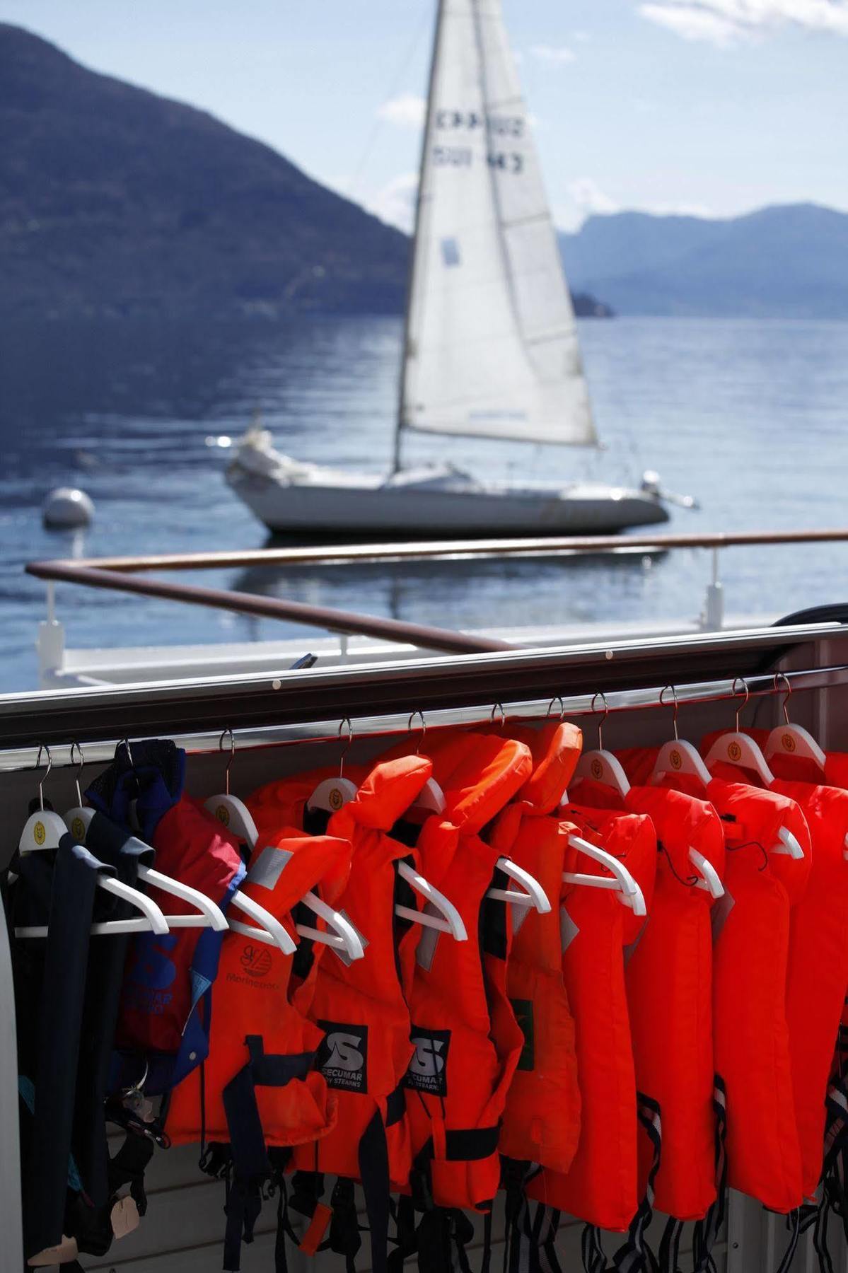 Holiday Hotel Yachtsport Resort Lago Maggiore ブリッサーゴ エクステリア 写真
