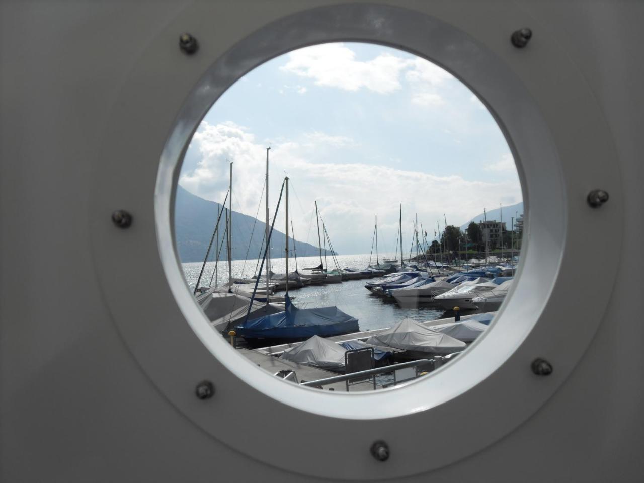 Holiday Hotel Yachtsport Resort Lago Maggiore ブリッサーゴ エクステリア 写真